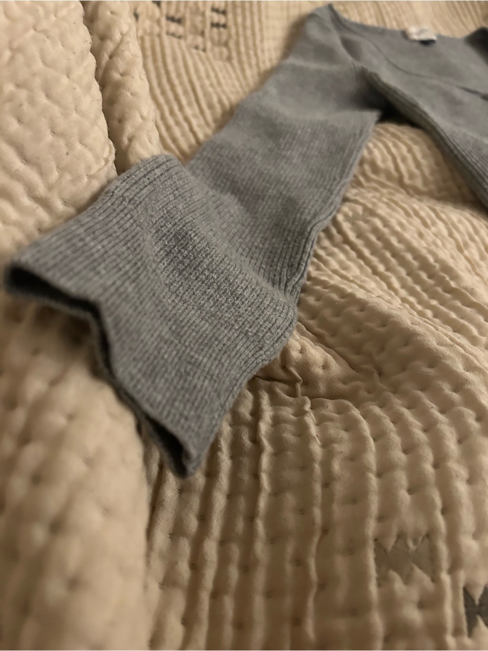 Universal Thread Gray Ribbed Scoop-Neck Button Cardigan - Picture 3 of 9